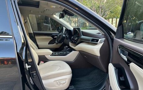 Toyota Highlander, 2021 год, 3 050 002 рублей, 13 фотография