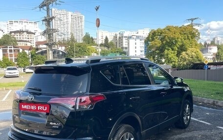 Toyota RAV4, 2017 год, 2 330 000 рублей, 4 фотография