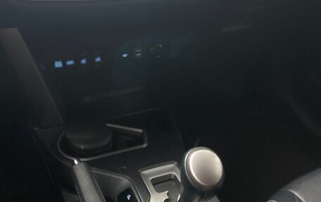 Toyota RAV4, 2017 год, 2 330 000 рублей, 21 фотография