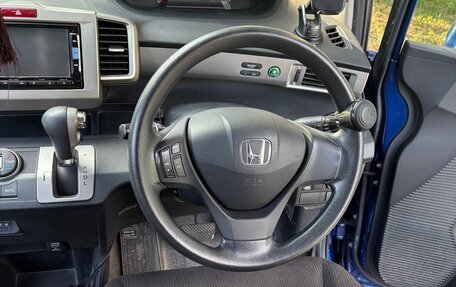 Honda Freed I, 2014 год, 1 350 000 рублей, 14 фотография