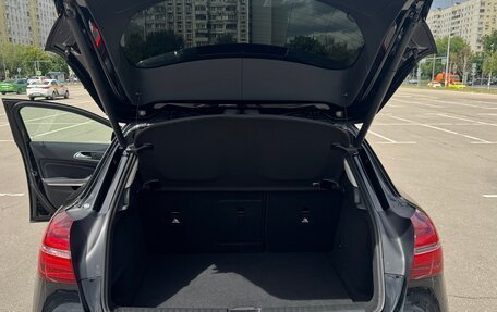 Mercedes-Benz GLA, 2019 год, 3 100 000 рублей, 9 фотография