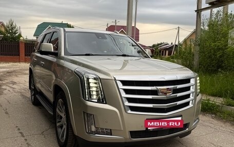 Cadillac Escalade IV, 2016 год, 5 300 000 рублей, 2 фотография