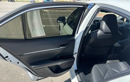 Toyota Camry, 2020 год, 2 900 000 рублей, 11 фотография