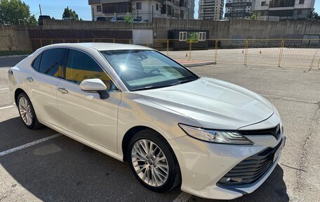 Toyota Camry, 2020 год, 2 900 000 рублей, 3 фотография