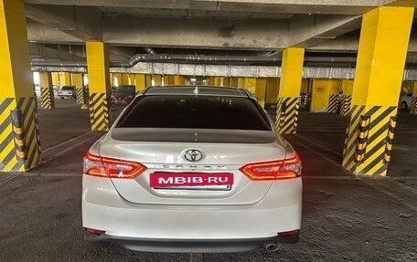 Toyota Camry, 2020 год, 2 900 000 рублей, 7 фотография