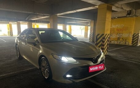 Toyota Camry, 2020 год, 2 900 000 рублей, 6 фотография