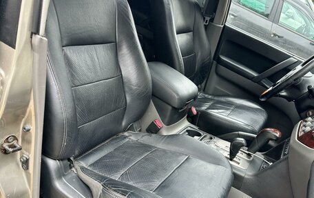 Mitsubishi Pajero III рестайлинг, 2004 год, 880 000 рублей, 10 фотография