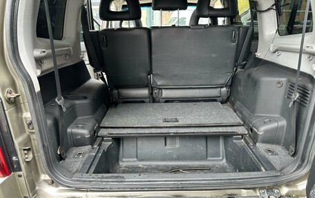 Mitsubishi Pajero III рестайлинг, 2004 год, 880 000 рублей, 13 фотография
