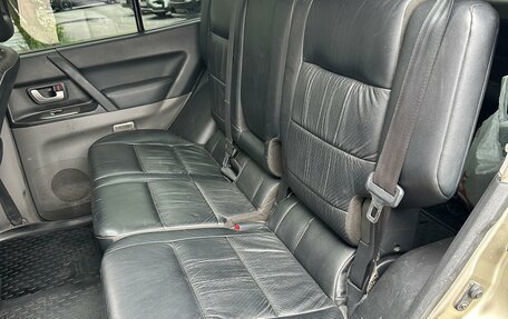 Mitsubishi Pajero III рестайлинг, 2004 год, 880 000 рублей, 24 фотография
