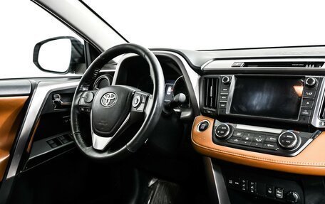 Toyota RAV4, 2019 год, 2 593 000 рублей, 9 фотография