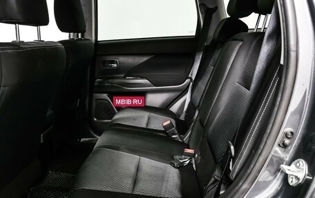 Mitsubishi Outlander III рестайлинг 3, 2018 год, 1 825 000 рублей, 12 фотография