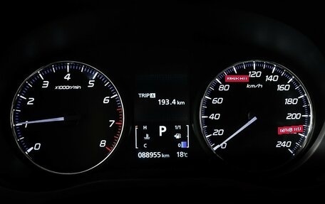 Mitsubishi Outlander III рестайлинг 3, 2018 год, 1 825 000 рублей, 10 фотография