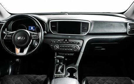 KIA Sportage IV рестайлинг, 2021 год, 2 368 000 рублей, 11 фотография