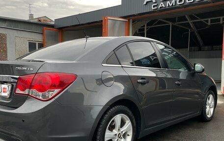 Chevrolet Cruze II, 2011 год, 700 000 рублей, 4 фотография