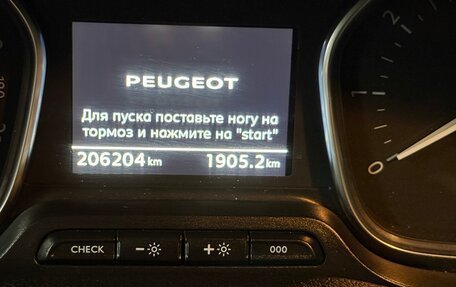 Peugeot Traveller I, 2017 год, 1 750 000 рублей, 5 фотография