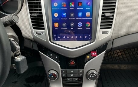 Chevrolet Cruze II, 2011 год, 700 000 рублей, 18 фотография