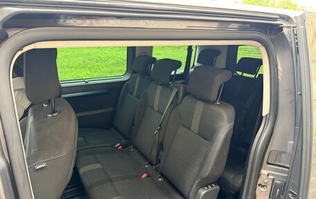Peugeot Traveller I, 2017 год, 1 750 000 рублей, 16 фотография