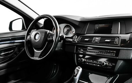 BMW 5 серия, 2016 год, 2 400 000 рублей, 9 фотография