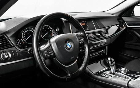 BMW 5 серия, 2016 год, 2 400 000 рублей, 12 фотография