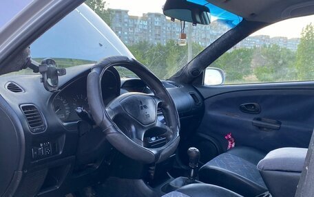 Mitsubishi Carisma I, 2002 год, 200 000 рублей, 2 фотография