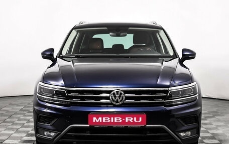 Volkswagen Tiguan II, 2017 год, 2 742 000 рублей, 2 фотография