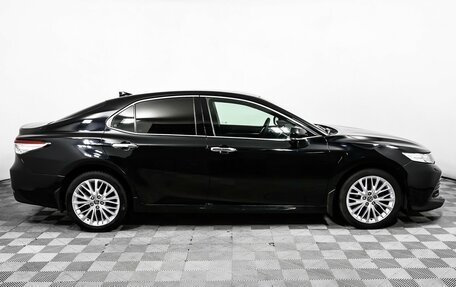 Toyota Camry, 2019 год, 2 770 000 рублей, 4 фотография