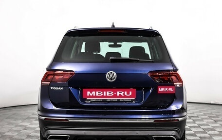 Volkswagen Tiguan II, 2017 год, 2 742 000 рублей, 6 фотография