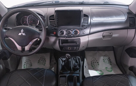 Mitsubishi L200 IV рестайлинг, 2011 год, 1 099 000 рублей, 10 фотография