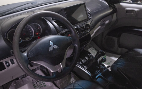 Mitsubishi L200 IV рестайлинг, 2011 год, 1 099 000 рублей, 8 фотография