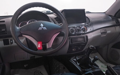 Mitsubishi L200 IV рестайлинг, 2011 год, 1 099 000 рублей, 9 фотография