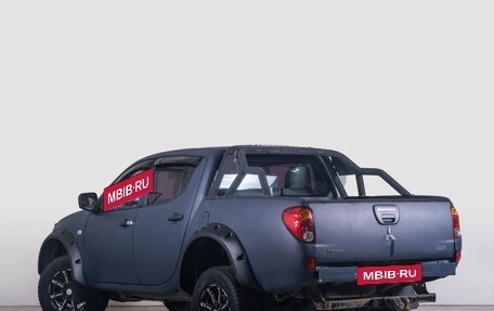 Mitsubishi L200 IV рестайлинг, 2011 год, 1 099 000 рублей, 6 фотография