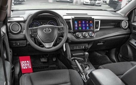 Toyota RAV4, 2017 год, 1 820 000 рублей, 6 фотография