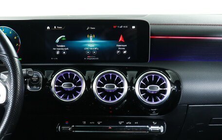 Mercedes-Benz CLA, 2020 год, 3 090 000 рублей, 14 фотография