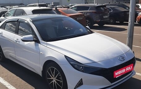 Hyundai Elantra, 2021 год, 1 900 000 рублей, 3 фотография