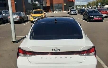 Hyundai Elantra, 2021 год, 1 900 000 рублей, 4 фотография
