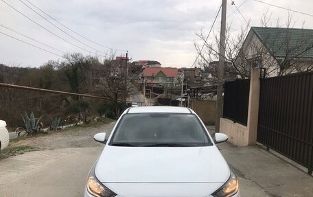 Hyundai Solaris II рестайлинг, 2018 год, 990 000 рублей, 4 фотография