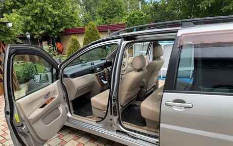 Nissan Liberty, 2004 год, 565 000 рублей, 16 фотография