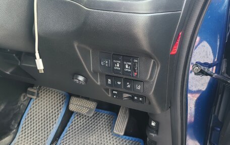 Honda Freed II, 2017 год, 1 550 000 рублей, 6 фотография