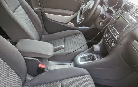 Volkswagen Golf VI, 2010 год, 640 000 рублей, 2 фотография