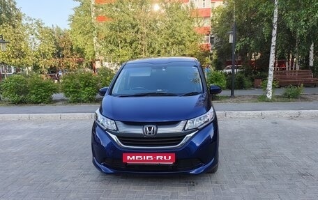Honda Freed II, 2017 год, 1 550 000 рублей, 3 фотография