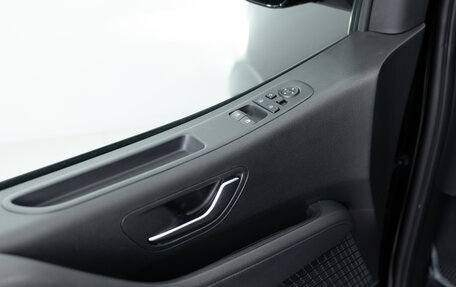 Hyundai Staria, 2023 год, 5 990 000 рублей, 12 фотография