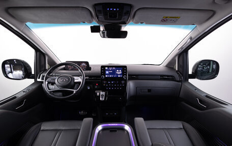 Hyundai Staria, 2023 год, 5 990 000 рублей, 32 фотография