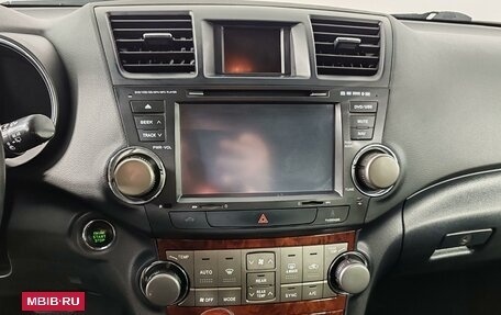 Toyota Highlander III, 2011 год, 1 680 000 рублей, 14 фотография