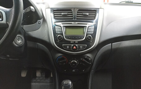 Hyundai Solaris II рестайлинг, 2012 год, 599 000 рублей, 19 фотография