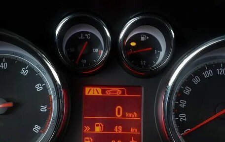 Opel Astra J, 2014 год, 1 000 000 рублей, 6 фотография
