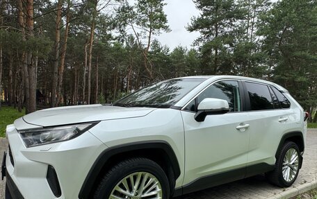 Toyota RAV4, 2021 год, 2 950 000 рублей, 2 фотография