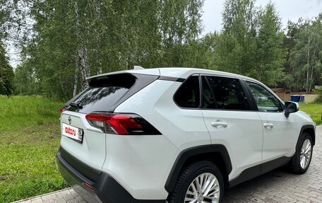 Toyota RAV4, 2021 год, 2 950 000 рублей, 3 фотография