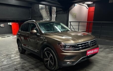 Volkswagen Tiguan II, 2017 год, 2 460 000 рублей, 3 фотография