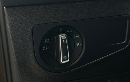 Volkswagen Tiguan II, 2017 год, 2 460 000 рублей, 13 фотография