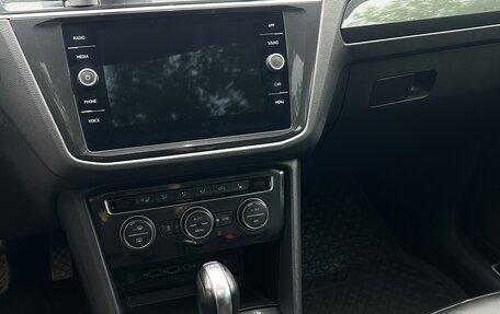 Volkswagen Tiguan II, 2017 год, 2 460 000 рублей, 17 фотография